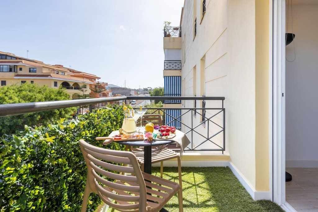 Sunnyland Apartment Arona Cho Exterior foto